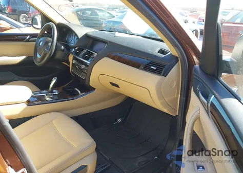 2017 BMW X3 xDrive28I z USA, uszkodzony, nr VIN 5UXWX9C38H0W71118